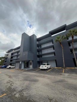 310 Fontainebleau Blvd Apt 206