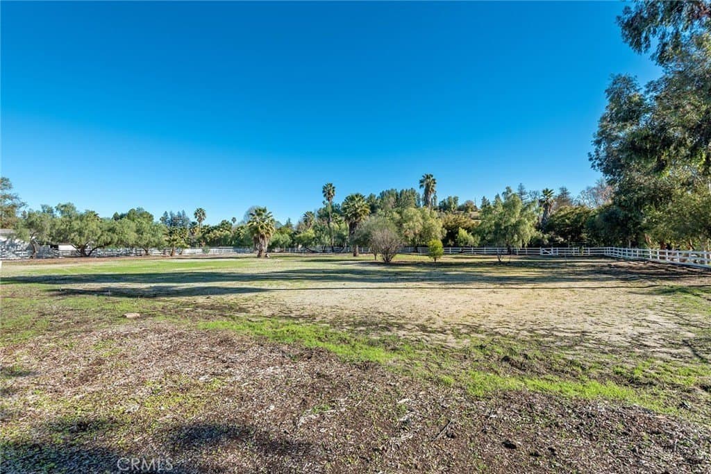 5546 Paradise Valley Rd, Hidden Hills