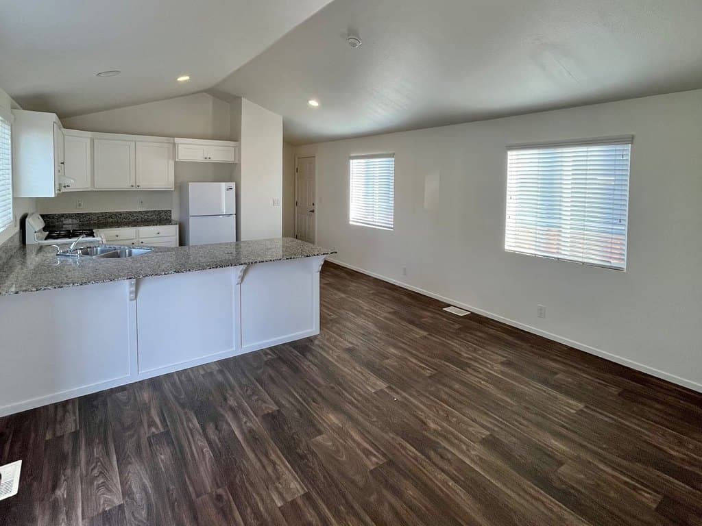 143 Louise Ln, Davis