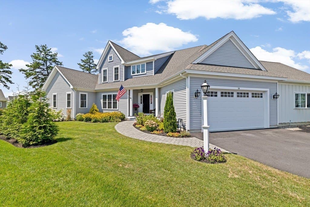 14 Meadowbrook Dr, Plymouth