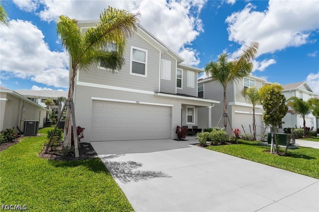 7156 Sugar Pine Way, Fort Myers