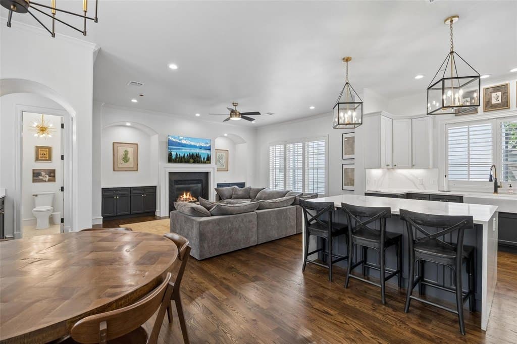 3827 Holland Ave Apt C