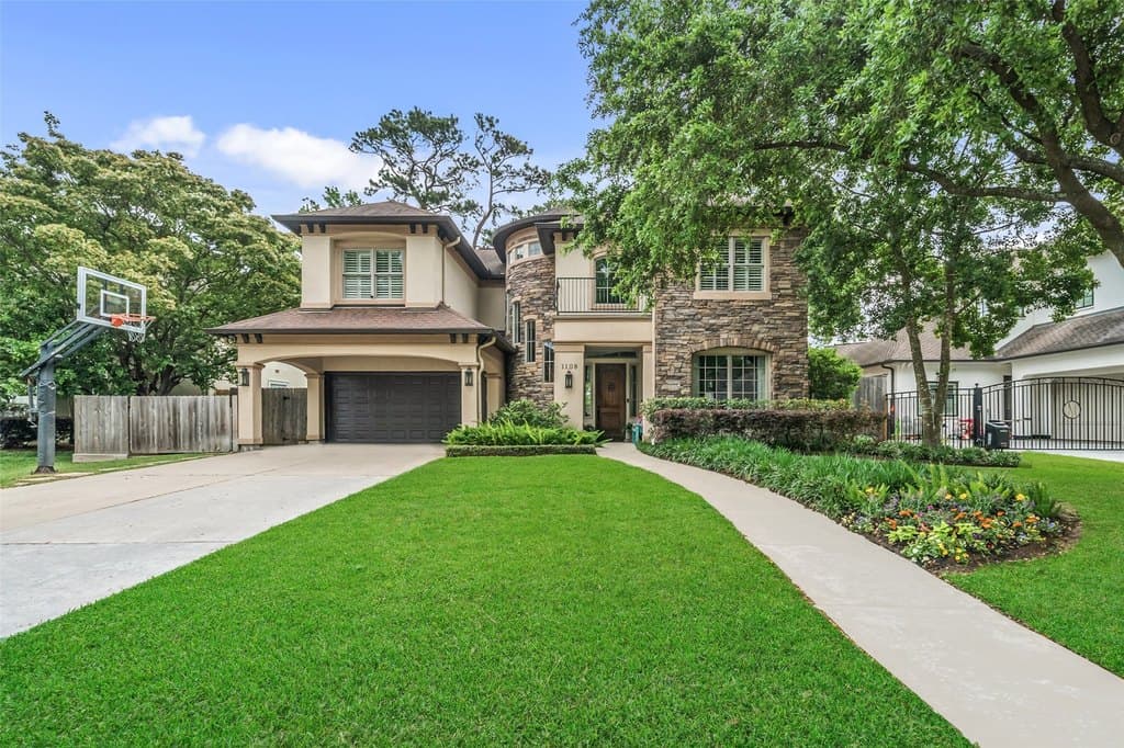 1108 Danbury Rd, Houston