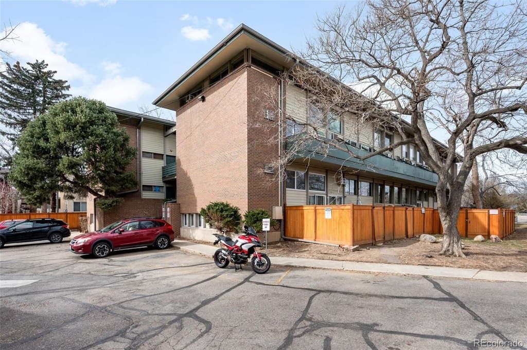 1842 Canyon Blvd Apt 202, Boulder
