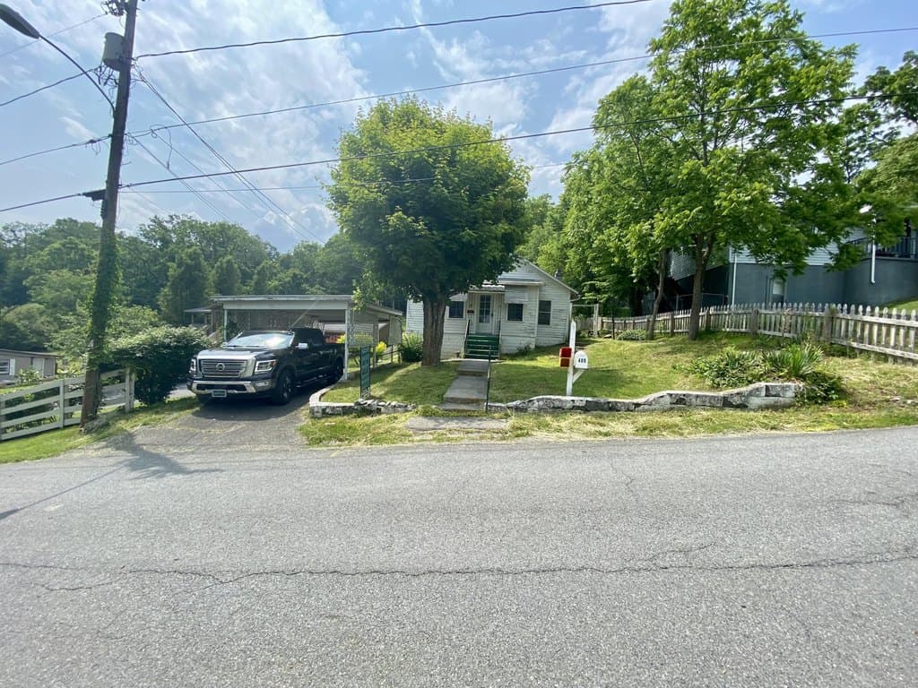 409 Maple St, Lewisburg