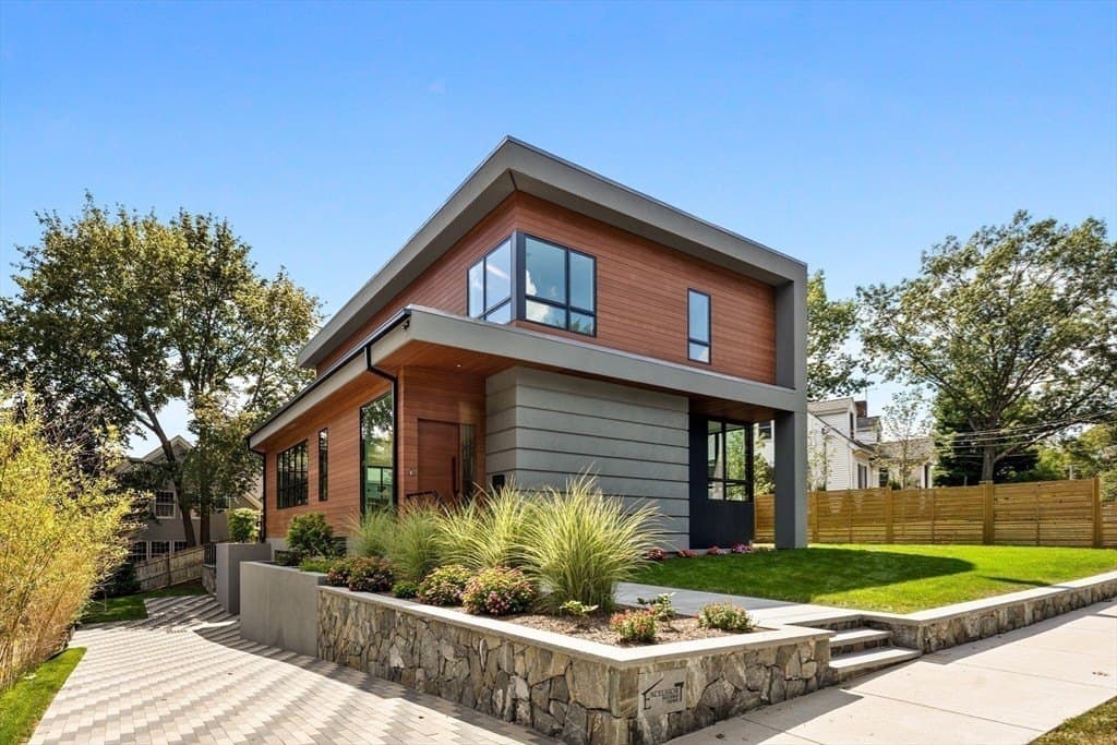 90 Auburndale Ave, Newton