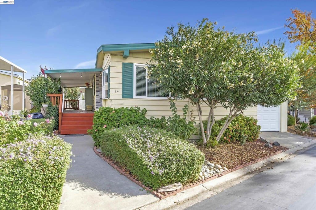 3263 Vineyard Ave Spc 62, Pleasanton