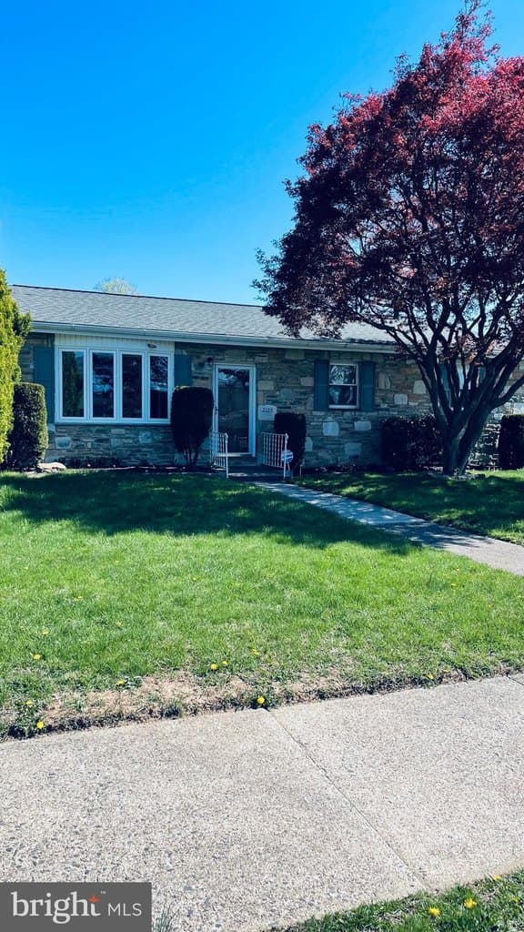 2125 Lott Ave, Philadelphia