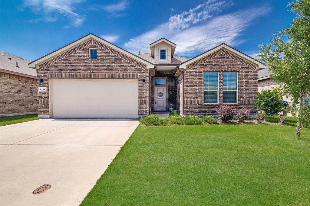 1104 Nicole Way, Fort Worth