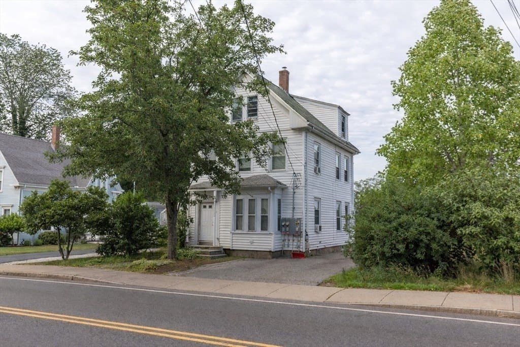 211 Court St, Plymouth