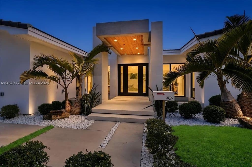 439 Hardee Rd, Coral Gables