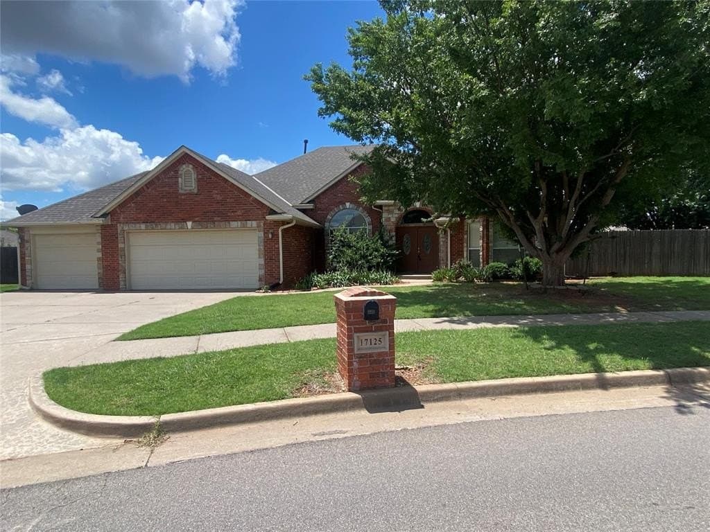 17125 Platinum Ln, Edmond