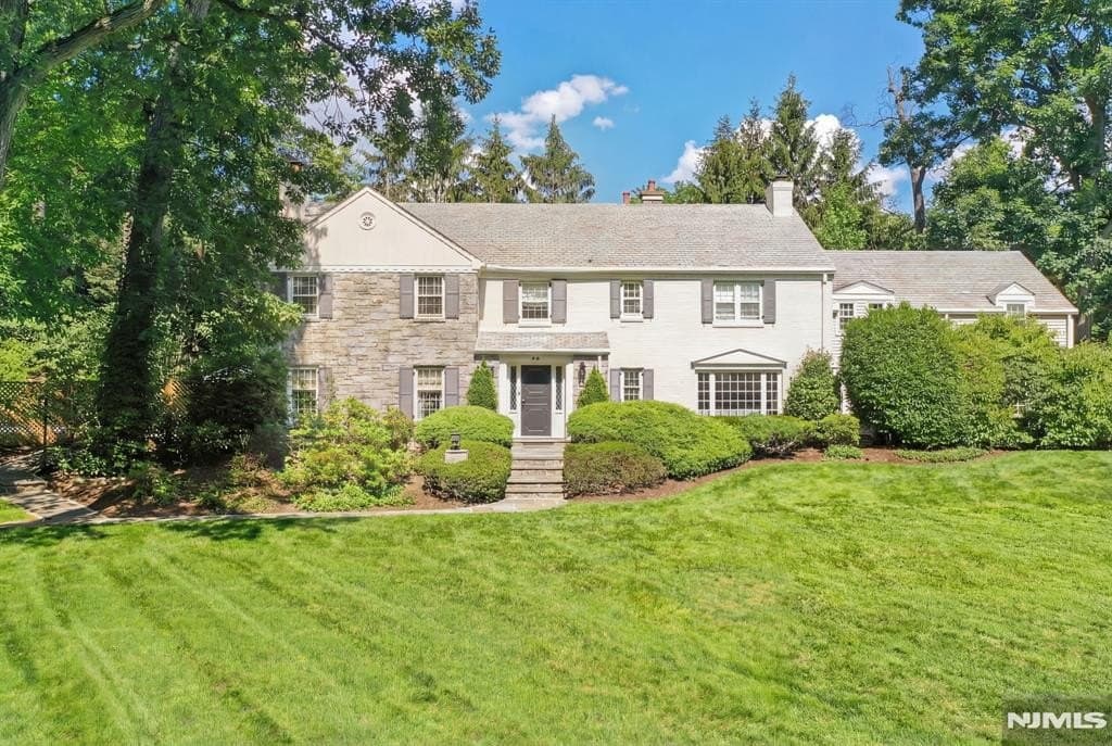 70 Yantacaw Brook Rd, Montclair