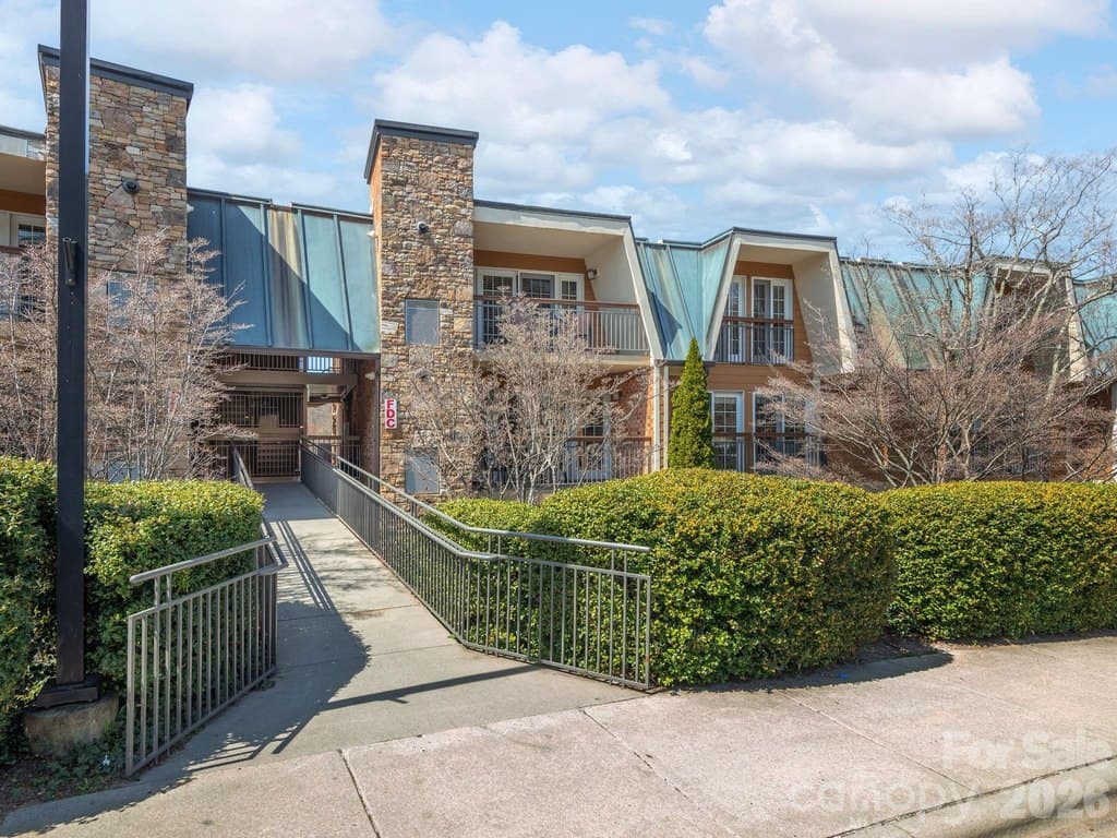 307 Bowling Park Rd, Asheville