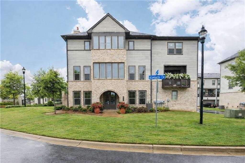 3900 Danube Ln, Atlanta