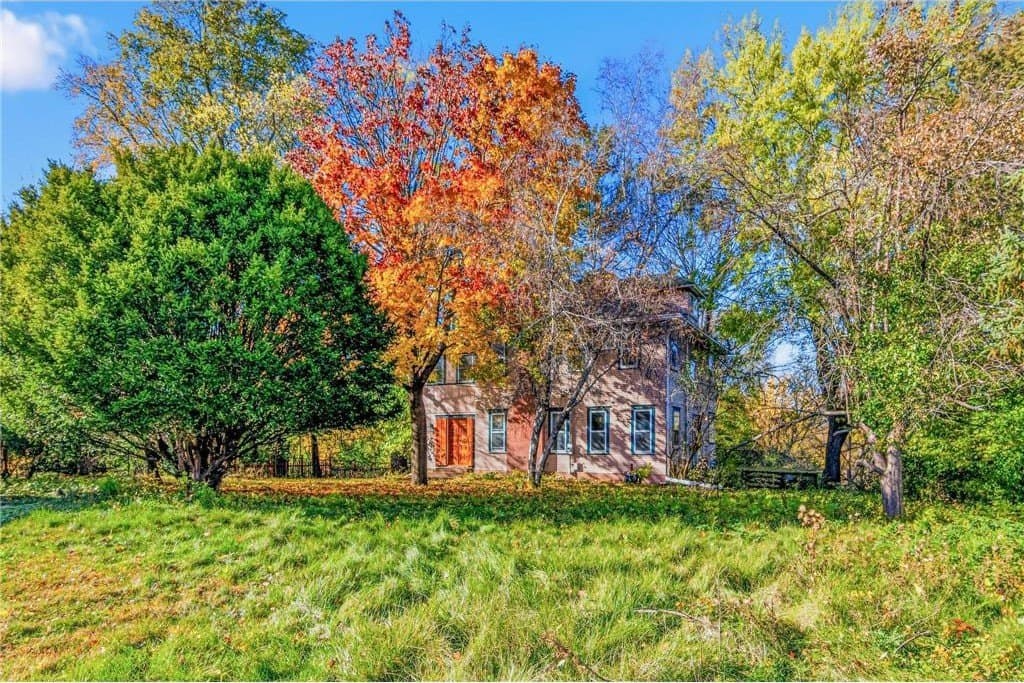 4024 Wood End Dr, Edina