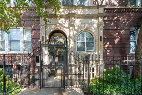 1424 E Hyde Park Blvd Apt 2