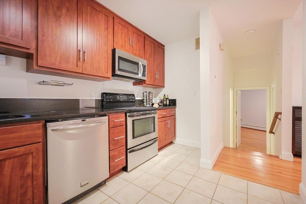 69 E Berkeley St Apt 1