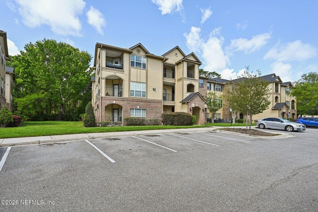 7800 Point Meadows Dr Apt 322, Jacksonville