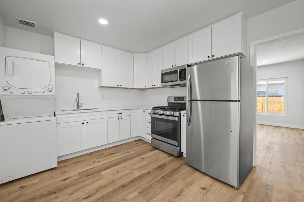 6979-81 Amherst, San Diego