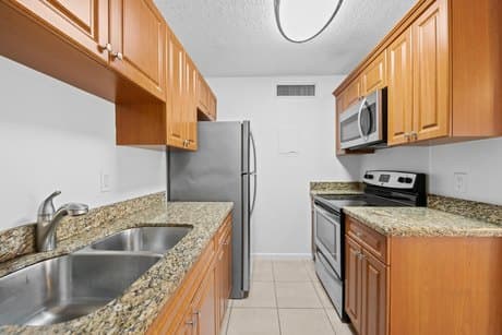 639 Executive Center Dr Unit O105