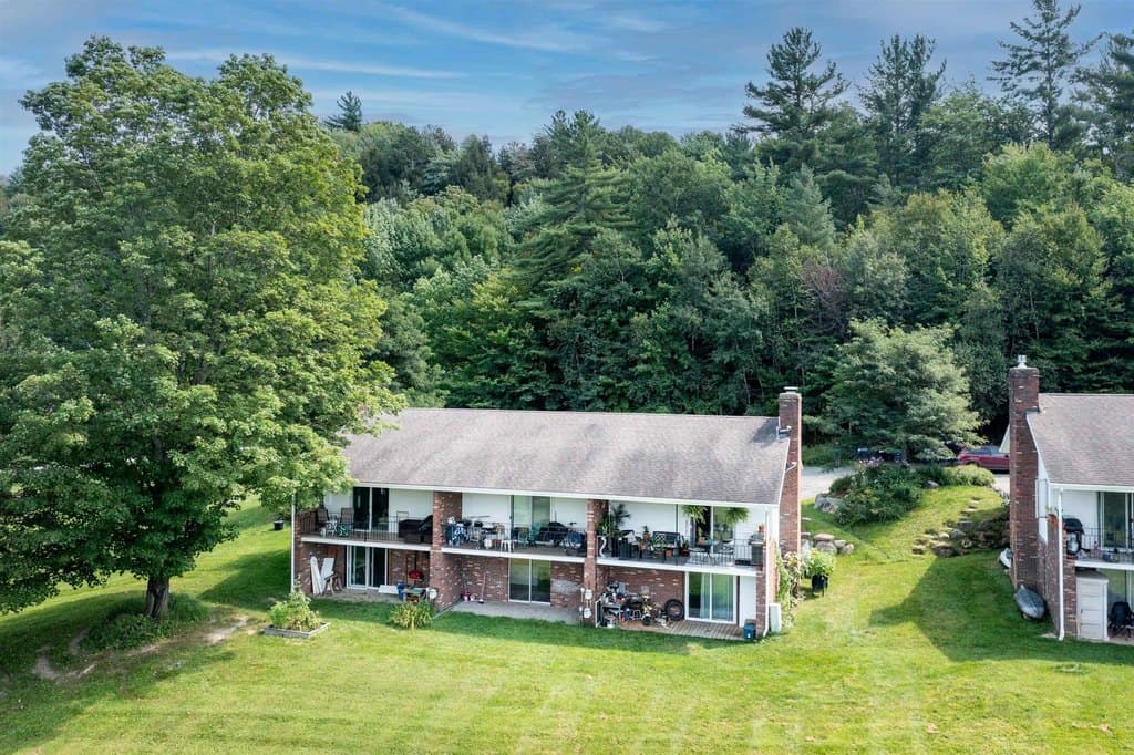 24 Snowdrift Ln Apt A3, Stowe