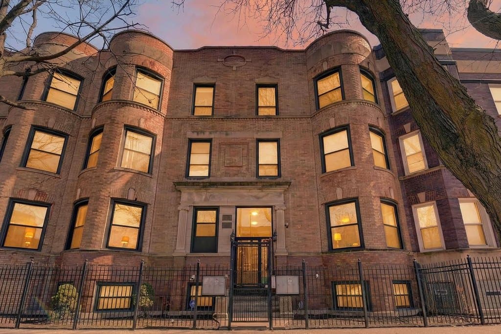 5207 S Indiana Ave Unit G