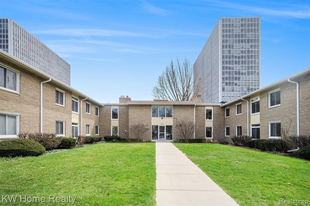 1550 Cherboneau Pl Apt 127, Detroit