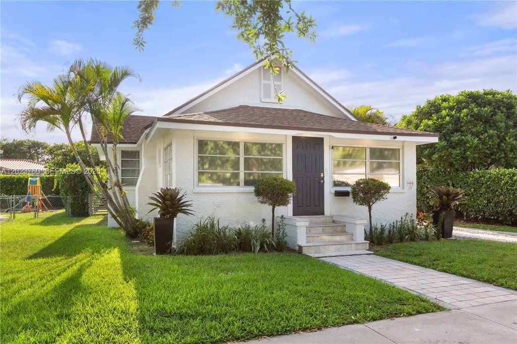 900 Tangier St, Coral Gables