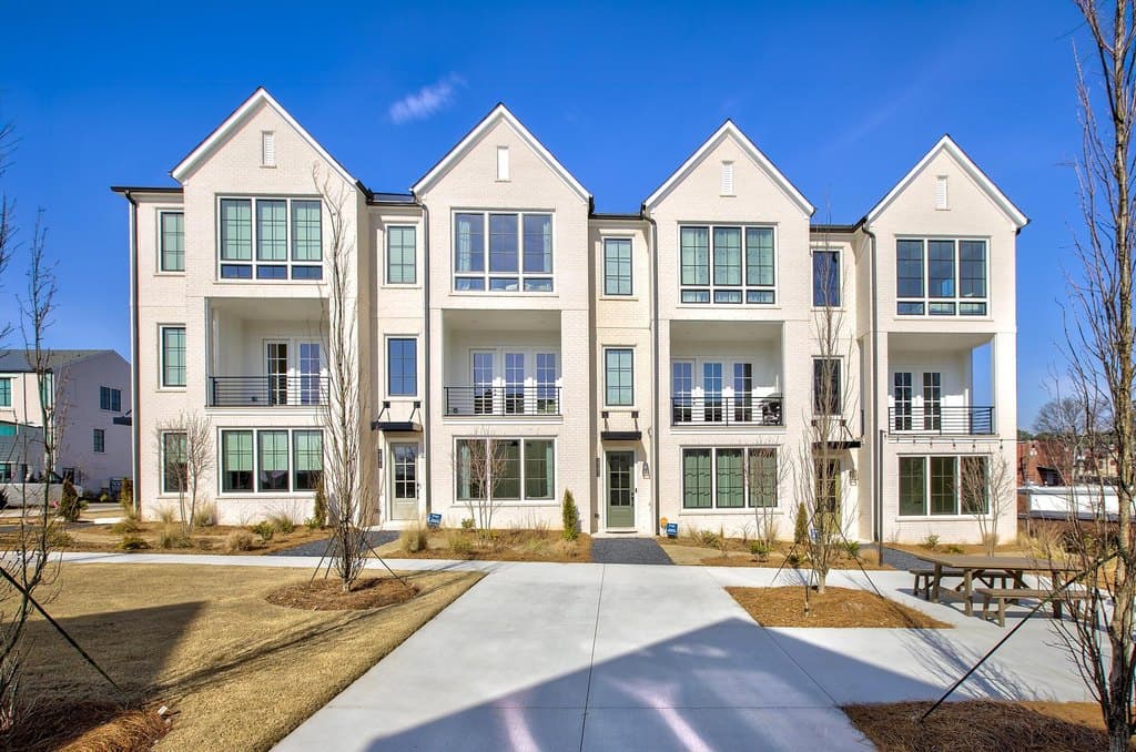 2652 Mackintosh Ct, Brookhaven