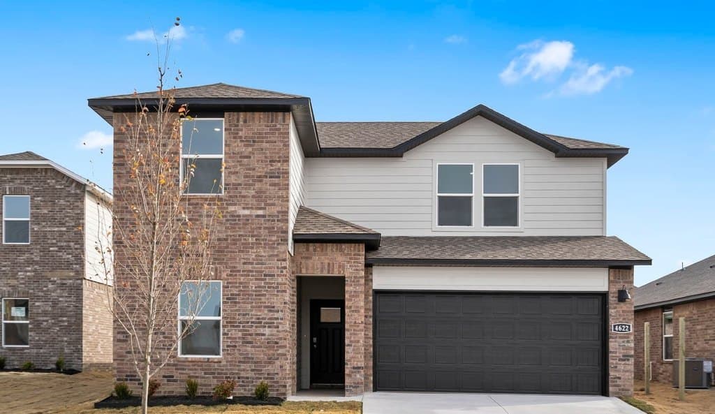 4647 W Sirius St, Fayetteville