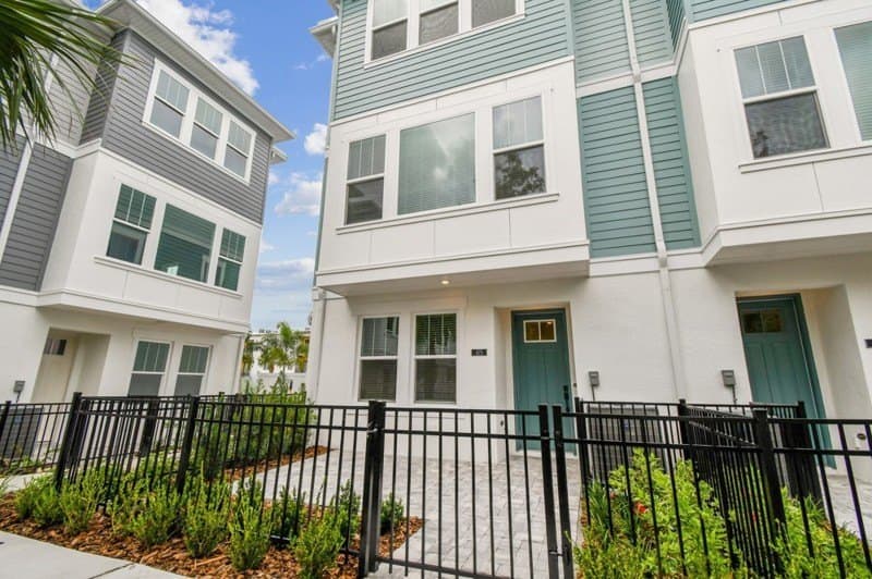 442 31st Way N, Saint Petersburg