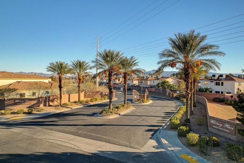 1450 Pink Dawn Dr, Henderson