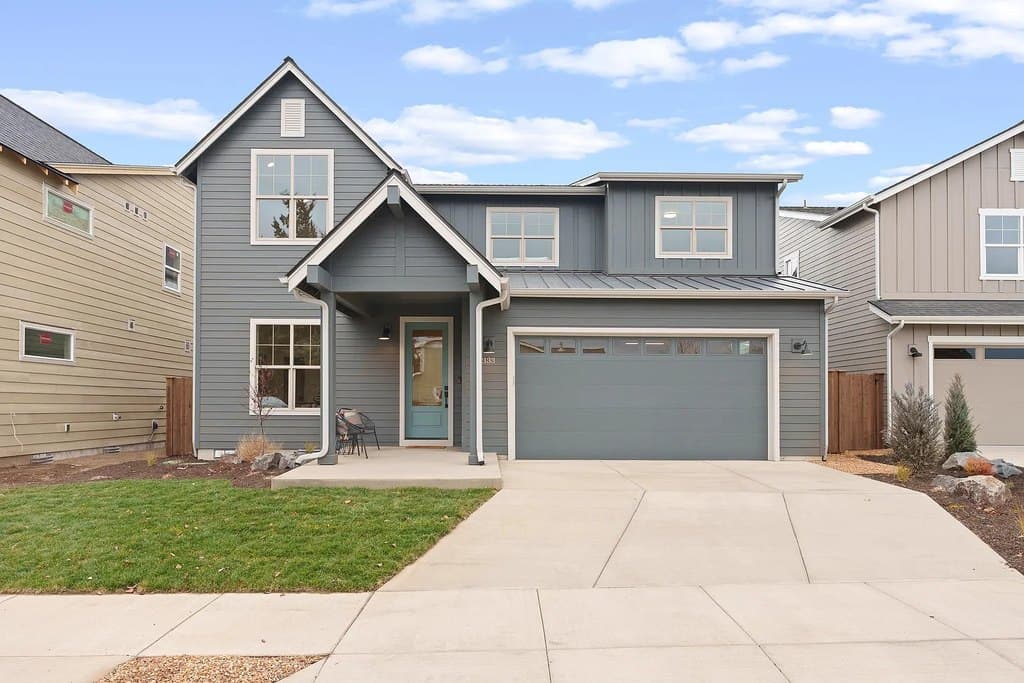 2133 SW 43rd St, Redmond