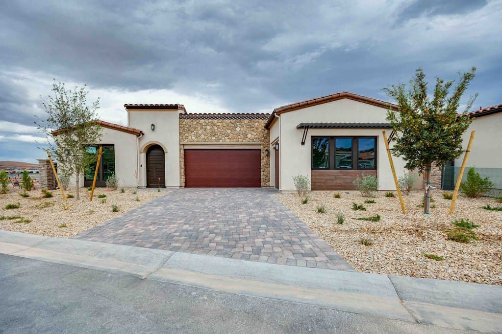 58 Bellissima Lago Ct, Henderson