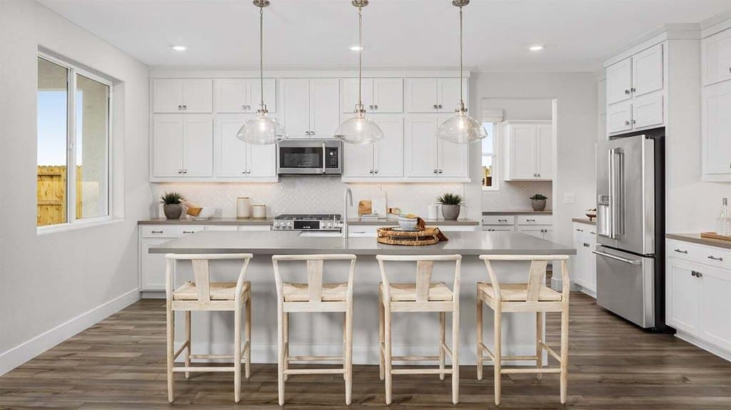 8175 Lavigne Cir, Elk Grove