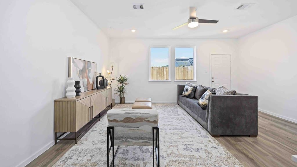 3302 Willshire Stone St