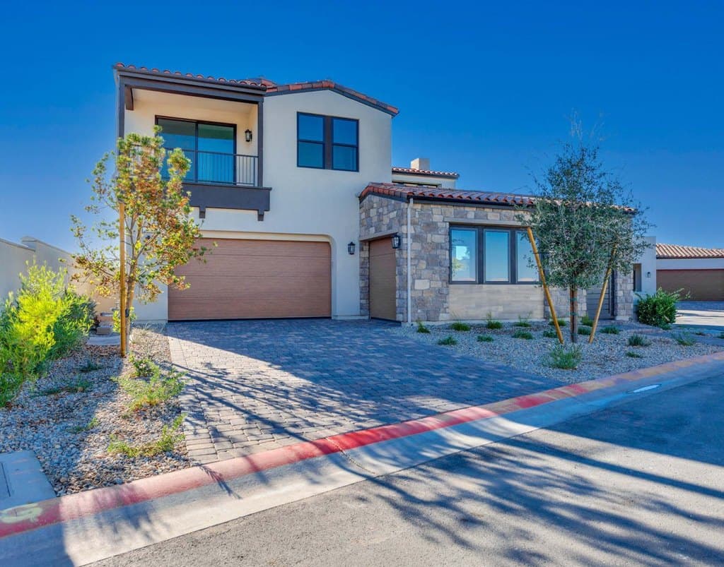 65 Bellissima Lago Ct, Henderson