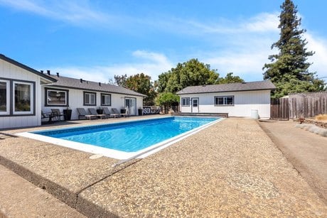 3000 Hagen Rd
