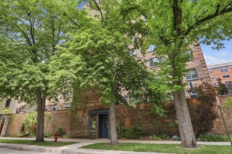 525 Grove St Apt 2D