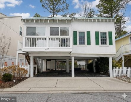 623 Freeport Blvd