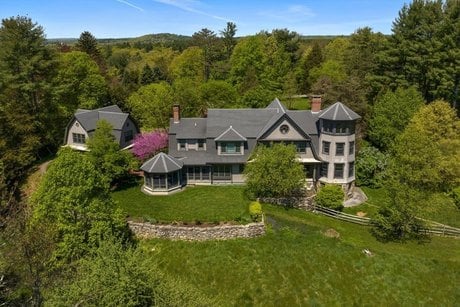 49 Willard Cmn