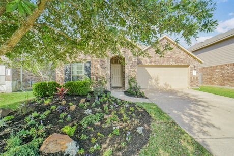 4527 Mondial Dr