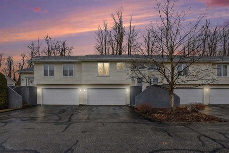 1036 Woods Ct
