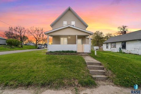 1303 N Main Ave