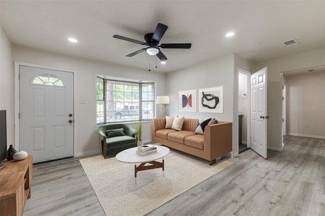 2908 Scottsbluff Dr