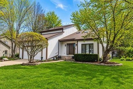 1368 Hunter Cir