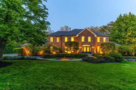 1541 Heritage Ct