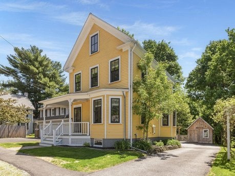 22 Cottage St