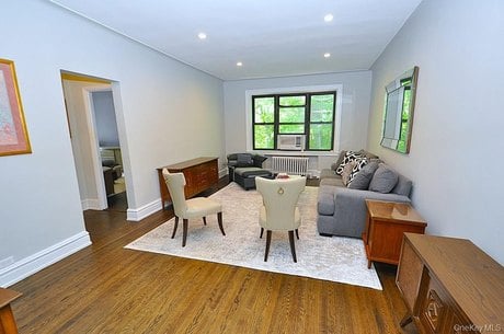 143 Garth Rd Apt 4P